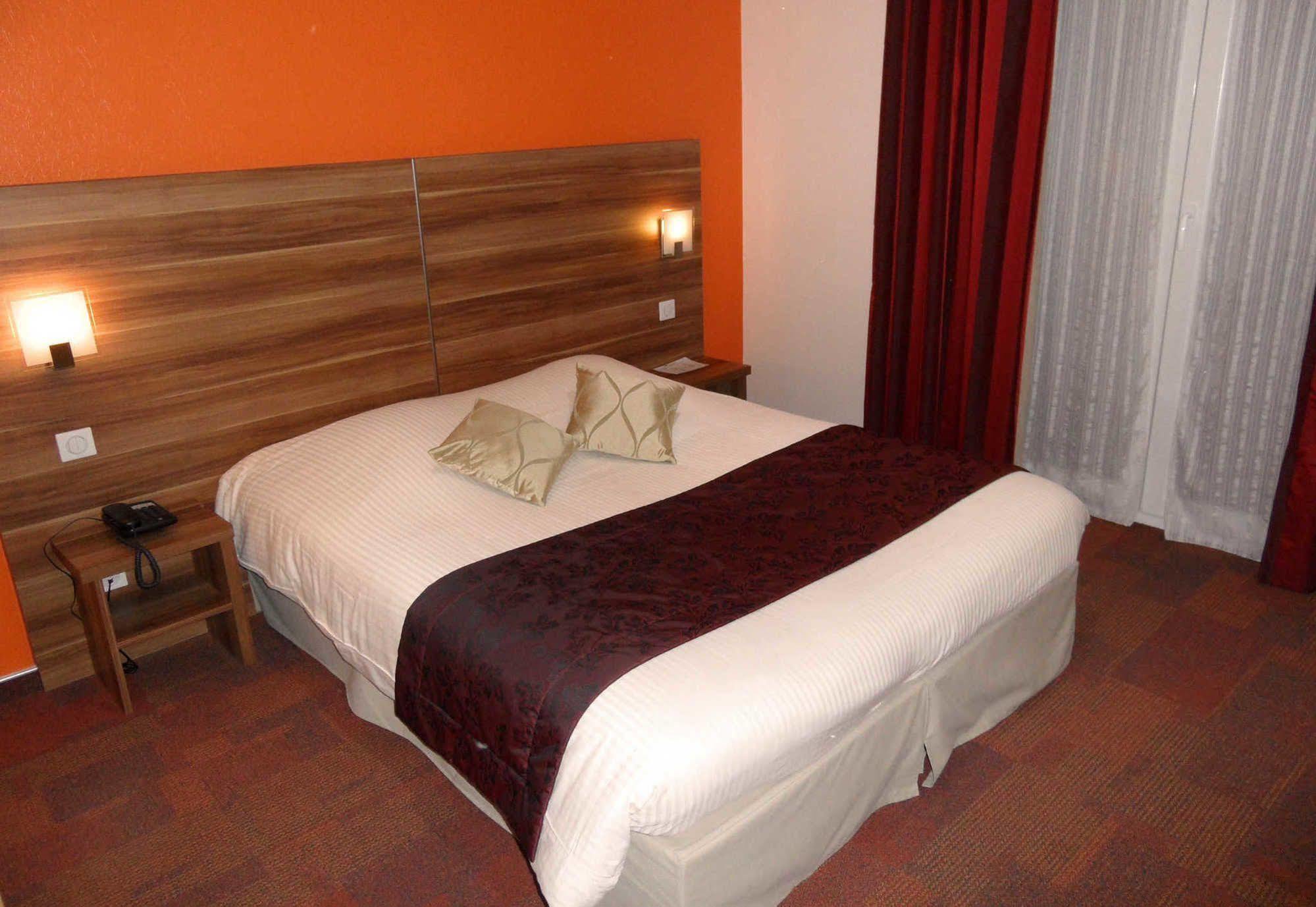Cecil Gare Hotel